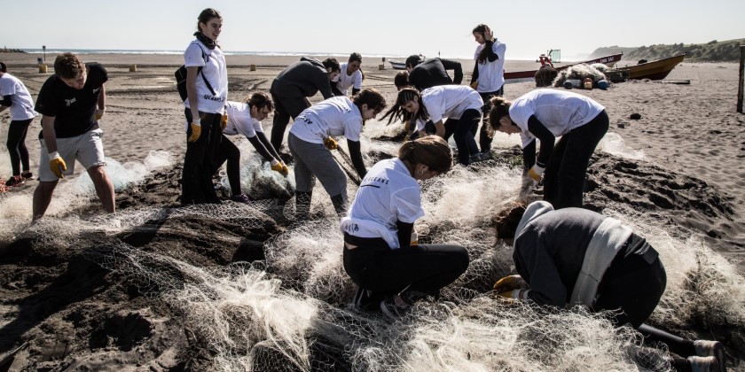 Ucéanos, la iniciativa estudiantil que se formó para limpiar playas y ser agentes de cambio