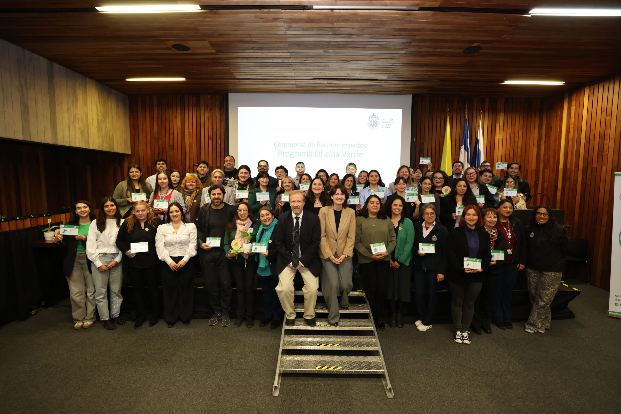Ceremonia de reconocimiento 2025 programa Oficina Verde UC